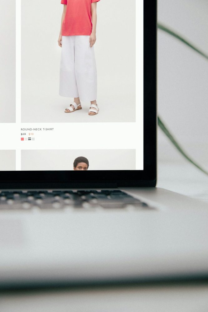 charlesdeluvio-tcwNN4B9uWE-unsplash ecommerce web design